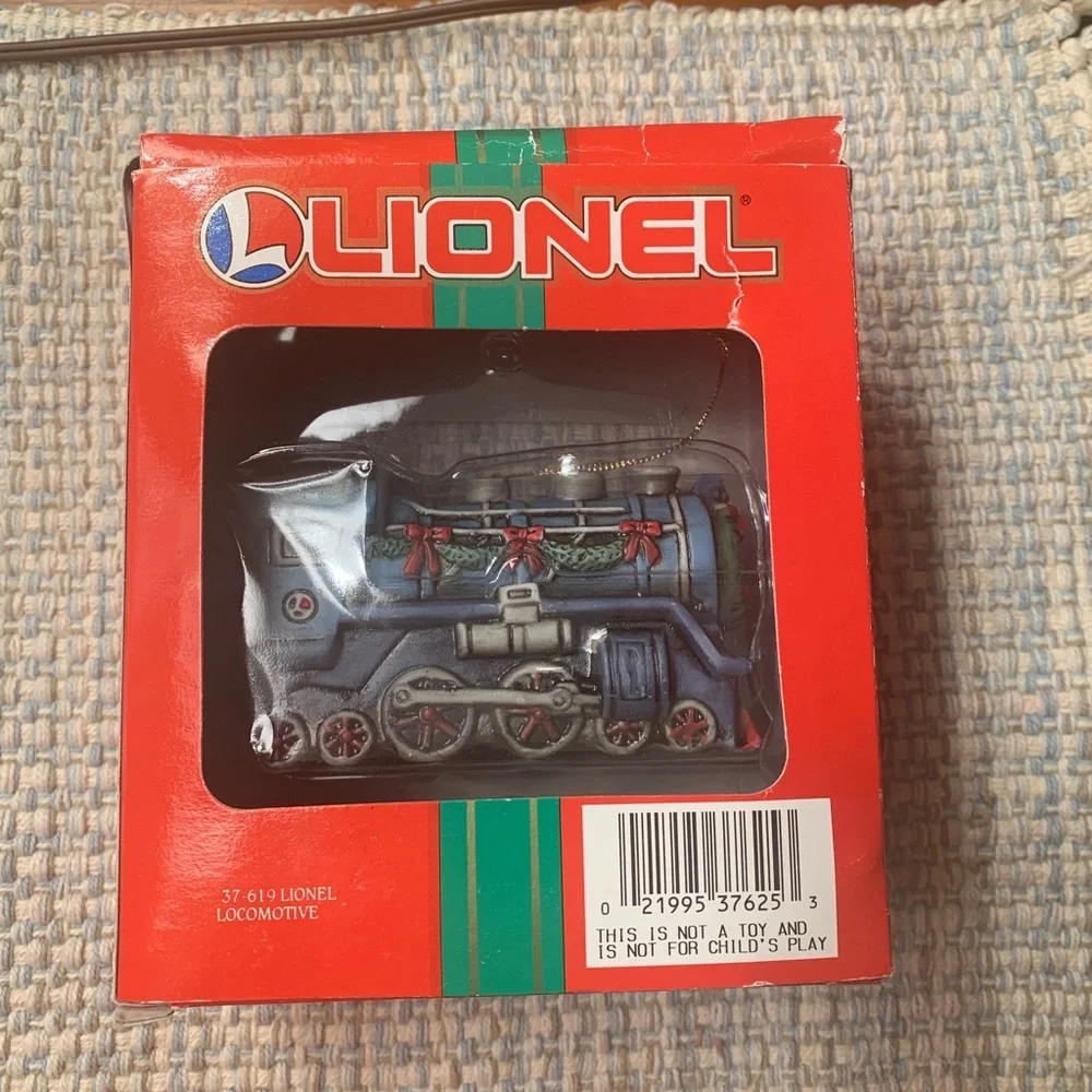 Lionel Collectors Christmas Train Ornament 37-619 Fine Porcelain 1994 VGUC
